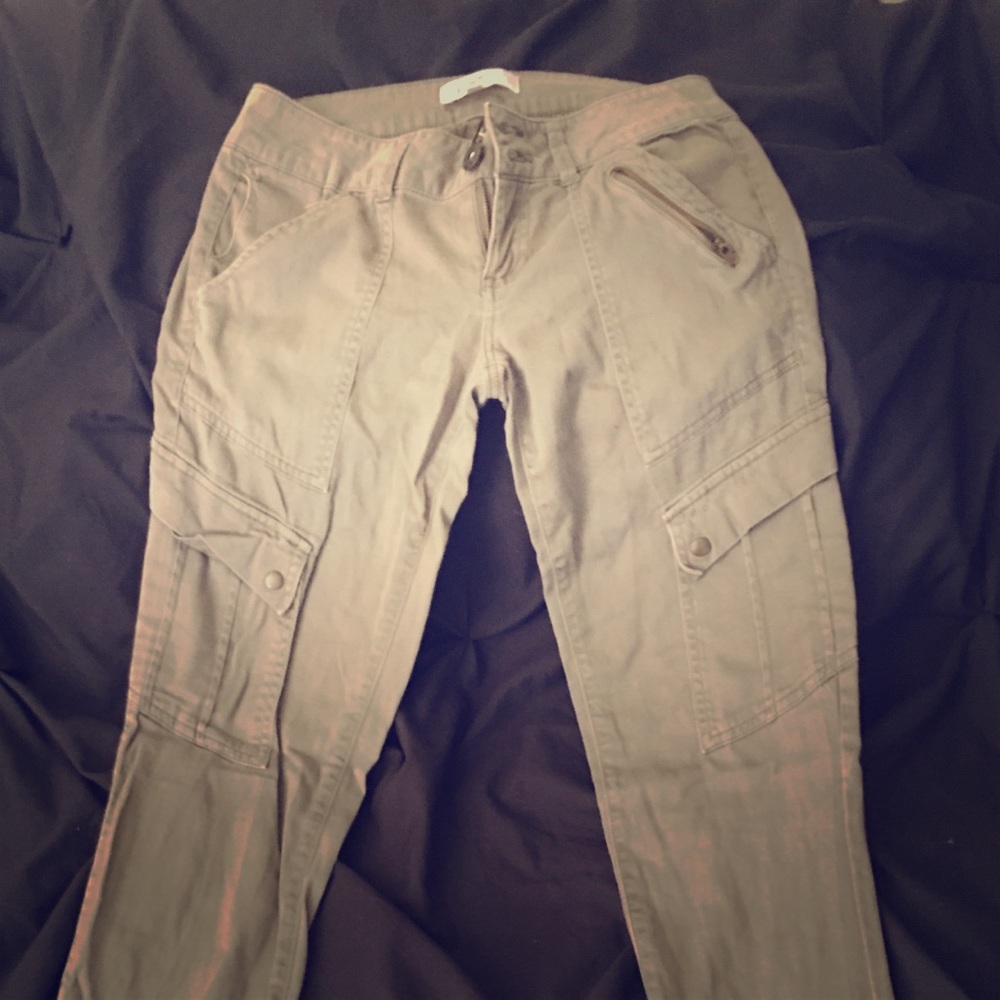 Junior’s cargo-like skinny fit pants